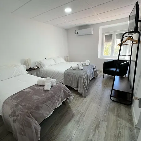 Cruceras Gæstehus 3*