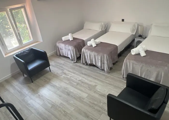 Casa de hóspedes Cruceras 3*